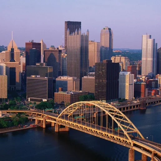 Downtown-Pittsburgh-Pennsylvania-Fort-Pitt-Bridge-Monongahela